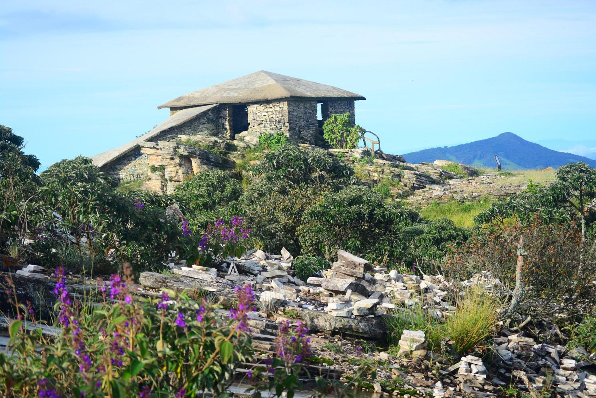 Hospedaria Oliveira São Tomé das Letras Esterno foto